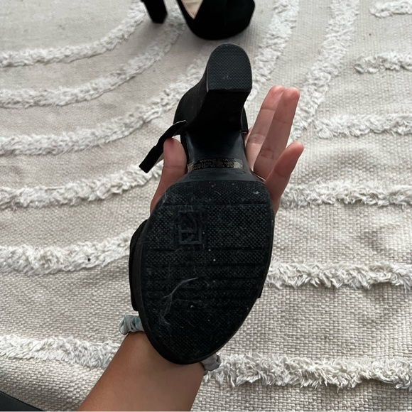 NWOT high heel sandals - Picture 3 of 3